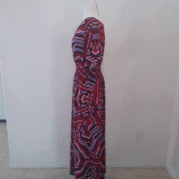 She's Cool Multicolored Red Pattern Maxi Dress, Size 1X - Picture 3 of 8